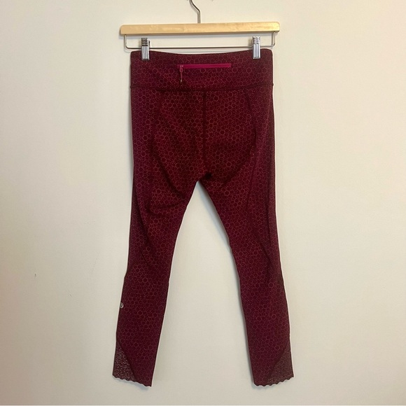 HTF Lululemon Tight Stuff Pants Sz 6 Reflective Scalloped Purple Maroon $148 HOT - Picture 2 of 6